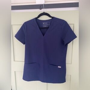 Figs two pocket scrub top